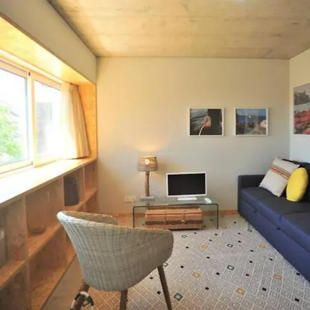 Madragoa Modern Apartment *