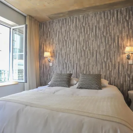 Madragoa Modern Apartment *