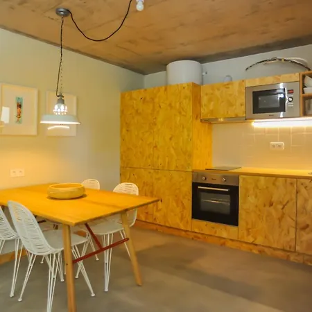 Madragoa Modern Apartment